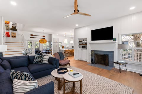 Living Area (Fireplace Not Available for Guest Use)