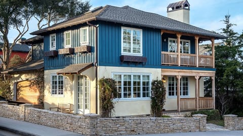 Welcome to "Jewel-by-the-Sea" - Beautiful Custom Home