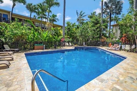 A garden stroll leads straight to sparkling waters