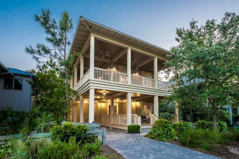 WaterColor "All Decked Out" 425 West Lake Forest