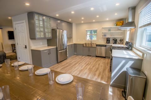 Main Level | Kitchen