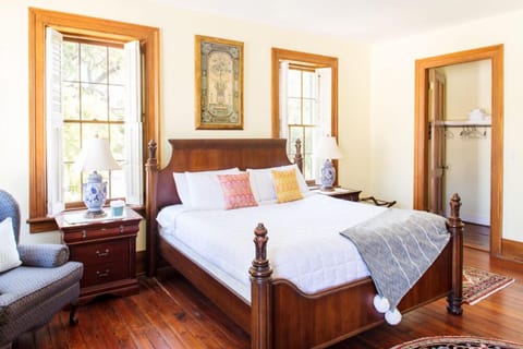 Welcome to stately Bird Baldwin House!