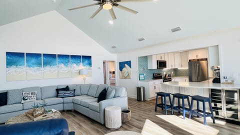 Living Room - Airy Living Room With the Remarkable View of the Gulf