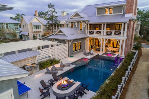 "Vermillionaire" Private Pool