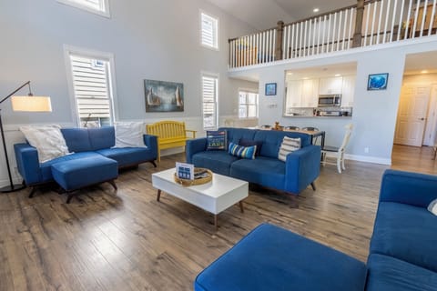 Main Level | Living Room | Dining