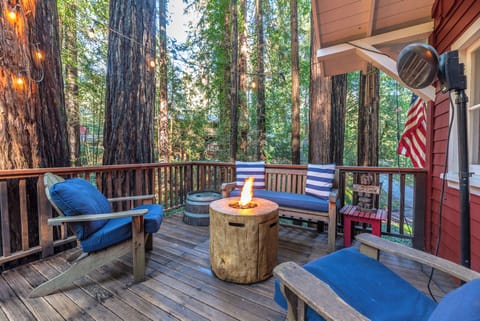 A perfect little spot for visiting with friends