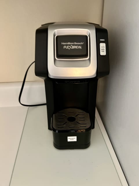 Romar Lakes 102B, 2 Bedroom 2 Bathroom. Ground Floor. Sleeps 6. Managed by Island Rentals