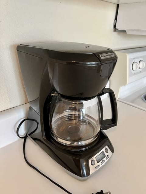 Romar Lakes 102B, 2 Bedroom 2 Bathroom. Ground Floor. Sleeps 6. Managed by Island Rentals