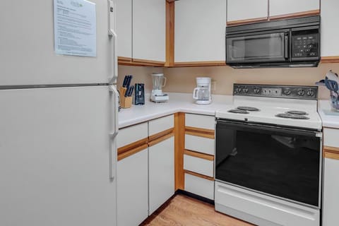 Full size appliances and fully equipped kitchen.
