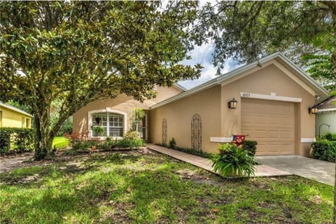 2 Bedroom 2 Bath Home in Mount Dora, FL.  New Rental listing.