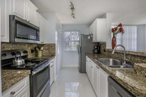 open kitchen fully equipped