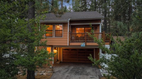 Front of House - Full Front View of Cabin