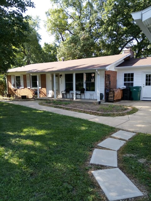 Big City Close...w/Big Country Charm
Follow sidewalk to Downstairs Apartment