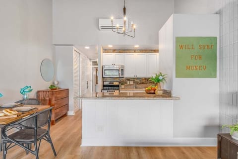 Napili Shores E240 dining kitchen 1