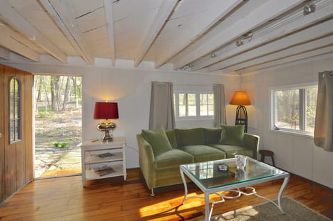 Welcome to Creek Cottage