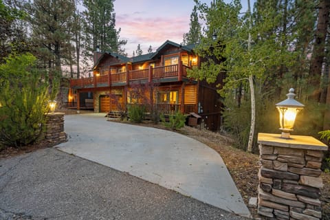 Front of House - Front of House with adorable log cabin design