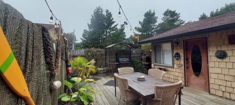 Private patio at entrance of Razor's Edge -