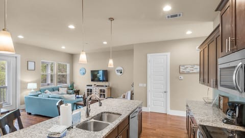 Khalee-sea Main Living Area