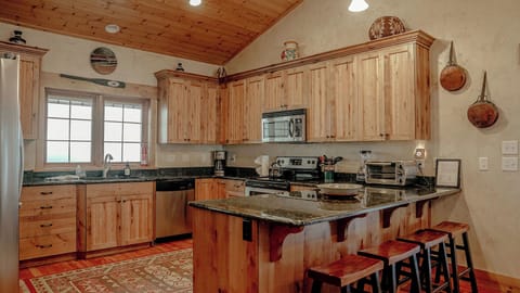 Kitchen - Bar Seating