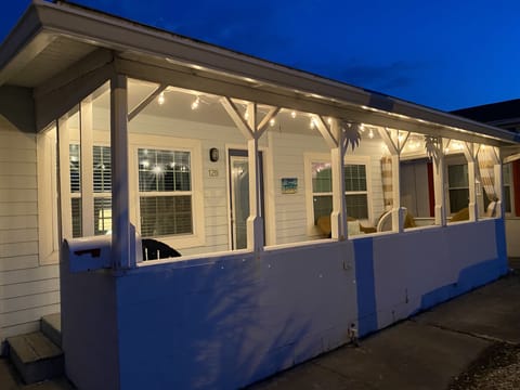 ENJOY YOUR EVENINGS ON THE FRONT PORCH