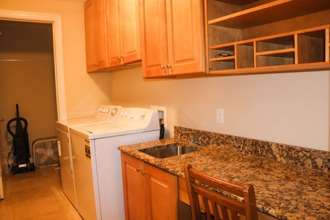 A laundry room with sink will make your beach trip much easier!