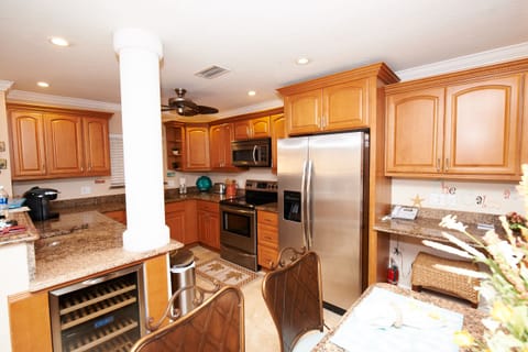 Kitchen includes Wine Fridge!