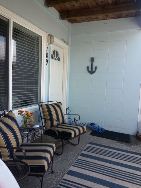 Front patio with seating