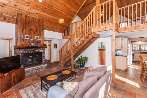 Up to the great entertainment area, 2 bedrooms, and full bathroom