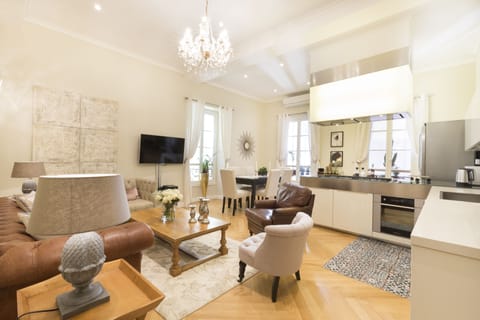 A rare gem for a vacation rental in central Nice.
