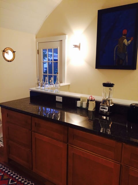 Art Works by Scott Terry (oil painter) Granary Gallery in Martha's Vinard