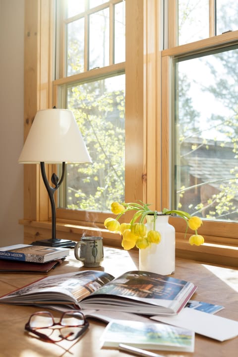 Primary bedroom details