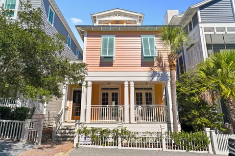 WELCOME TO FROSTED ORANGE IN SEASIDE, FL - PET FRIENDLY!