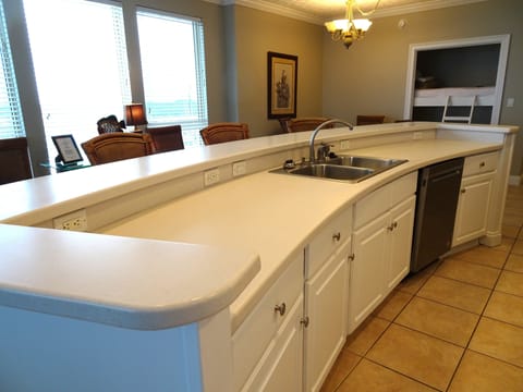 Full sized kitchen