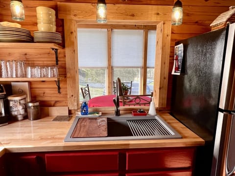 Pass through kitchen to diining