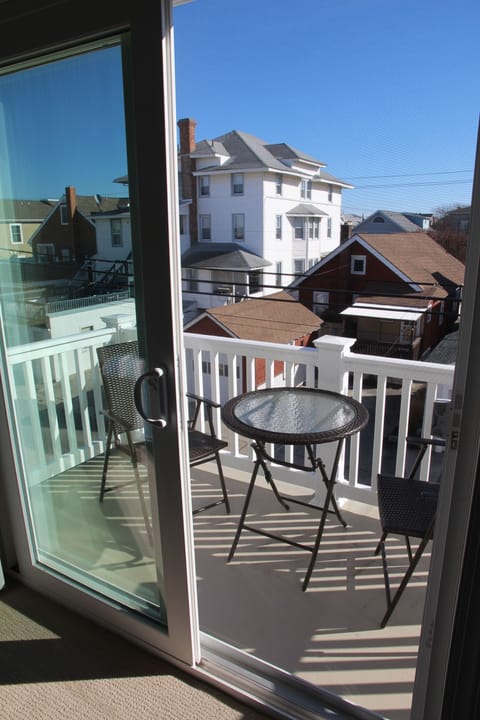 Private balcony off master bedroom