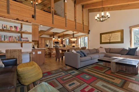 Sprawling Living Room with HD & Surround sound