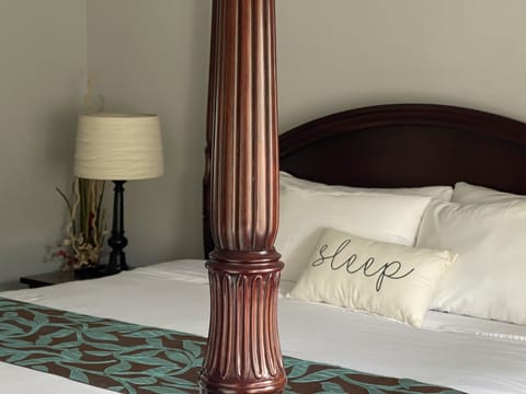 King size bed