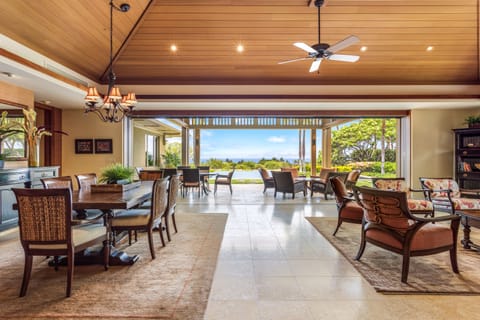 Dining, Living, Outdoor - Spacious indoor and outdoor dining/lounging with a built-in barbecue.