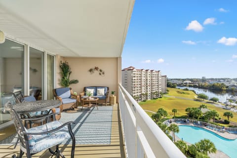 Private balcony w/comfortable seating, overlooking the marina