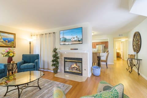 Living room with new bamboo wood floors - STR15-0341
