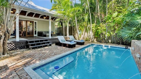 HAVANA HOUSE captures the simple elegance of Key West's Conch homes of the fifties, when it was still possible to sail to Havana...