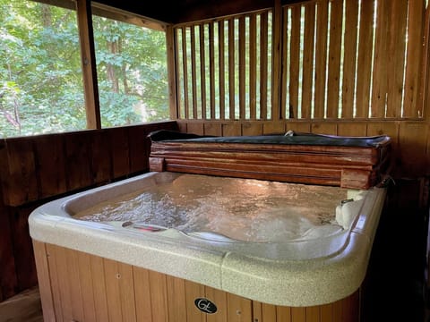 Indoor spa tub