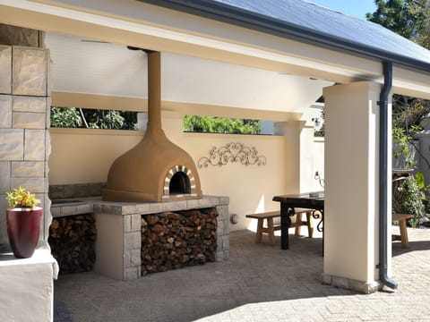Pizza oven and wooden braai