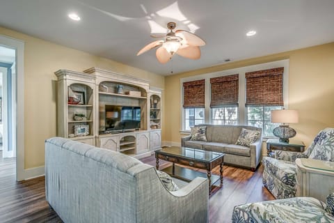 Gorgeous Home with Private Pool in North Beach Resort & Villas - 300 Yards to Pools/Beach House in Briarcliffe Acres