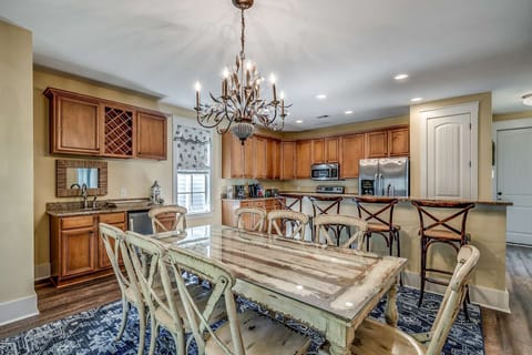 Gorgeous Home with Private Pool in North Beach Resort & Villas - 300 Yards to Pools/Beach House in Briarcliffe Acres