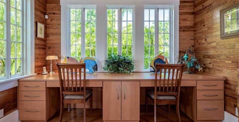 The offi ce space is perfect for those that need to get work done during their stay...