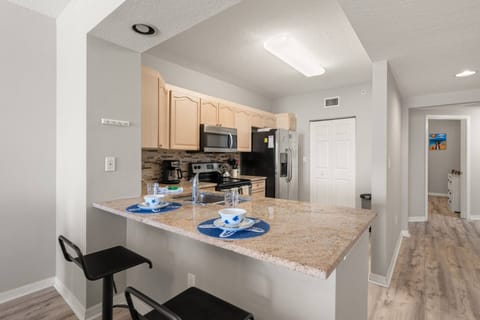 Exclusive Beachfront w/ Private Beach, 3 pools, Gym, Free Wi-Fi & Cable, Security ~ 244 Tides Apartment in North Redington Beach