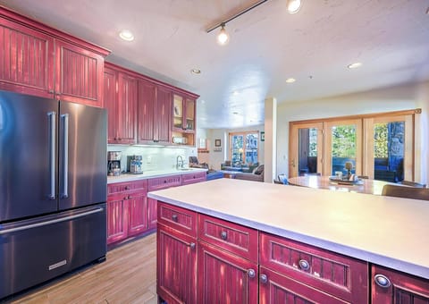 202 Mill Creek Kitchen