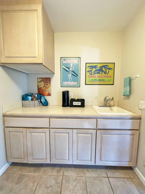 Indoor laundry and towel storage