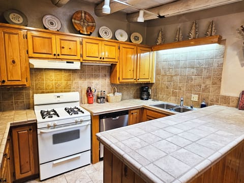 Fully equipped kitchen